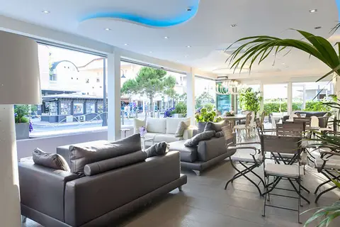 Hotel Lungomare in Cesenatico — foto 9