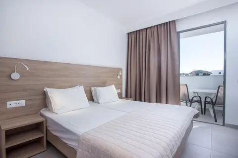 Stamos Hotel in Faliraki — foto 8