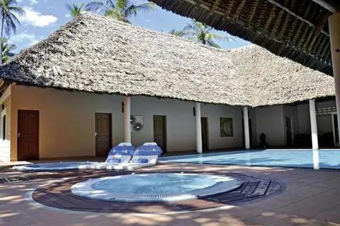 Neptune Village Beach Resort & Spa in Diani Beach — foto 11