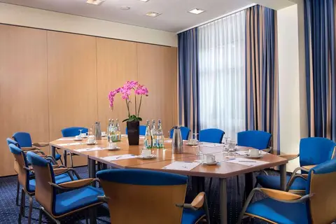 Tryp by Wyndham Lubeck Aquamarin Hotel in Lübeck — foto 22