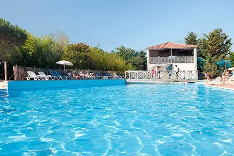 Camping La Garangeoire in Saint-Julien-des-Landes — foto 14