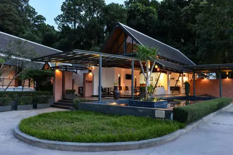 Tinidee Golf Resort Phuket in ตำบลกะทู้ — foto 12