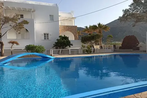 Noème Santorini in Δημοτική Ενότητα Θήρας