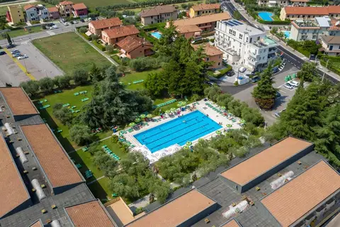 Park Hotel Oasi in Garda
