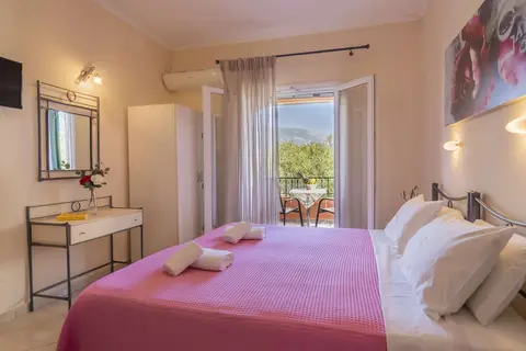 Ziogas Luxury Appartementen in Κάτω Κορακιάνα — foto 8