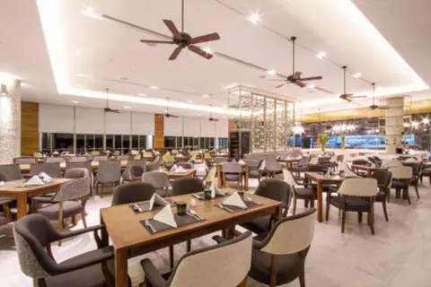 Wyndham Grand Phuket Kalim Bay in กมลา — foto 8