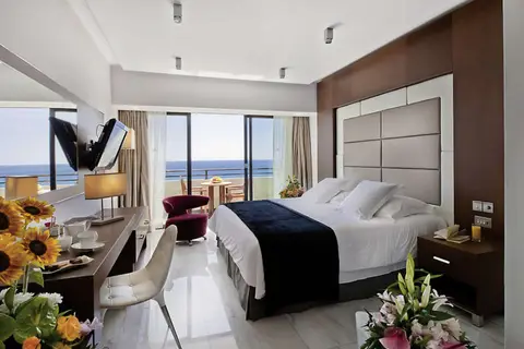 Amathus Beach Hotel in Limassol — foto 9