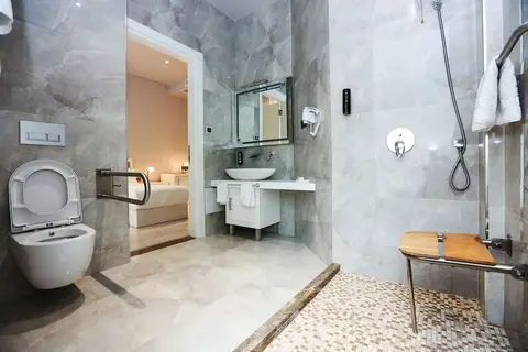 Metro Hotel Tirana in Tirana — foto 9