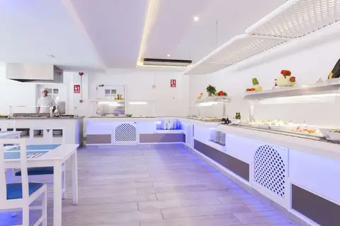 Guya Wave Hotel in Capdepera — foto 10