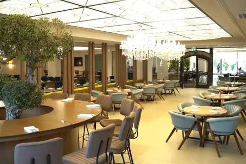 Premium Sunrise Hotel Golem in Golem — foto 9