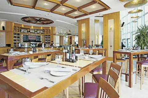 Beach Rotana in الزَّاهية — foto 8