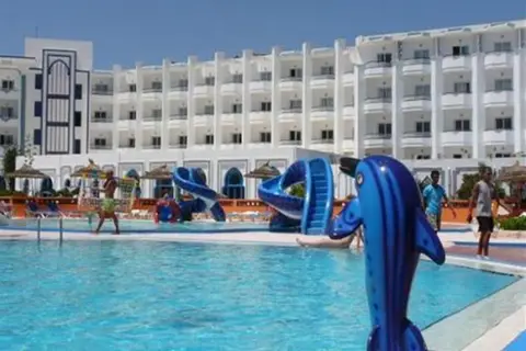 Aylimas Beach & Resort in المنستير — foto 14