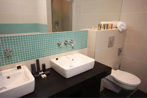 Red & Blue Design Hotel Prague in Praag — foto 21
