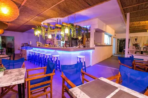 Tinas Plus Hotel in Φαληράκι — foto 23