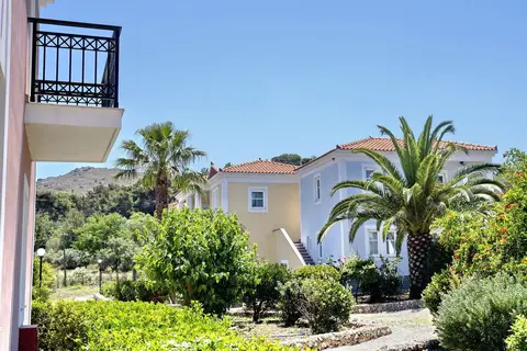 Panselinos Hotel in Μόλυβος — foto 12