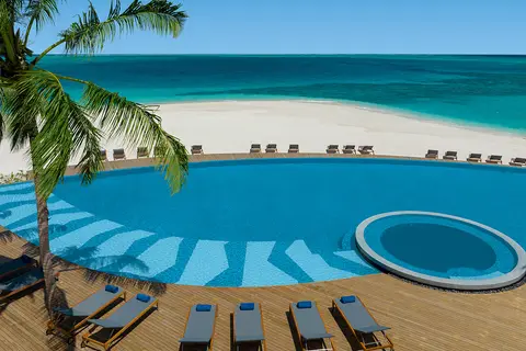 Avani+ Fares Maldives Resort in Fares Island — foto 11