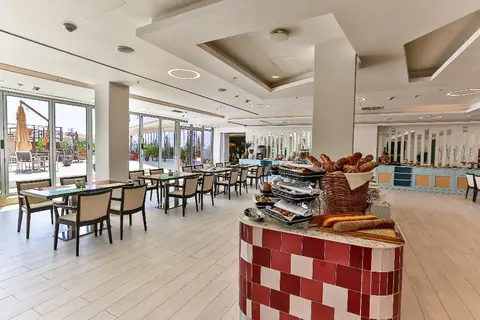 Hotel TQ Plaza in Budva — foto 16