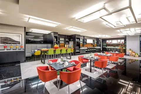 Novotel Sharjah Expo Centre in Sharjah — foto 25