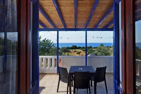White Rock Apartments in Marathokampos, foto 29
