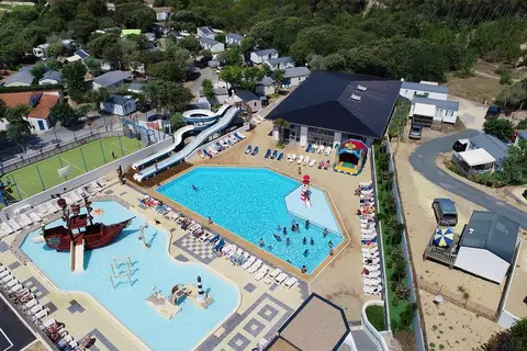 Camping L Anse Des Pins in Saint-Georges-d'Oléron