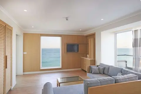 Sunrise Beach Hotel in Παραλίμνι — foto 14