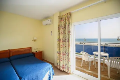 Hotel Tres Anclas in Gandia — foto 14