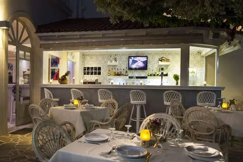 Princess Art Hotel in Μηνιά — foto 15
