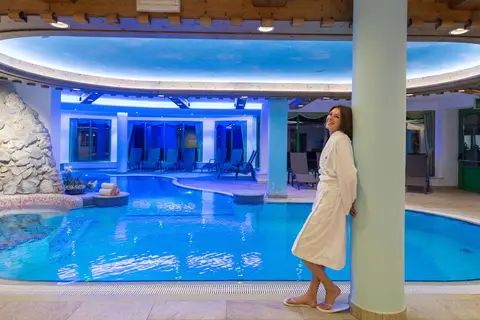 Tevini Dolomites Charming Hotel in Commezzadura — foto 87