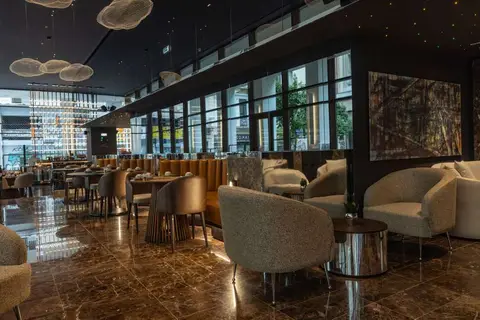 Adia Aluma Athens Curio Collection by Hilton in Athene — foto 17