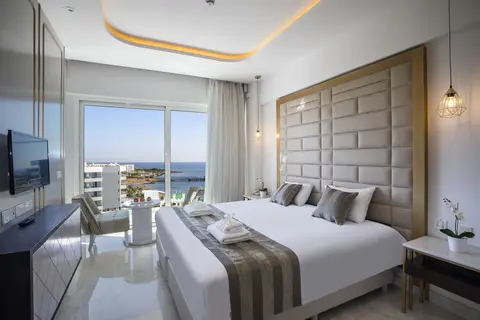 Constantinos The Great Beach Hotel in Παραλίμνι — foto 25