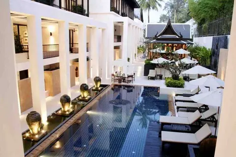 Outrigger Surin Beach Resort in ตำบลเชิงทะเล — foto 9