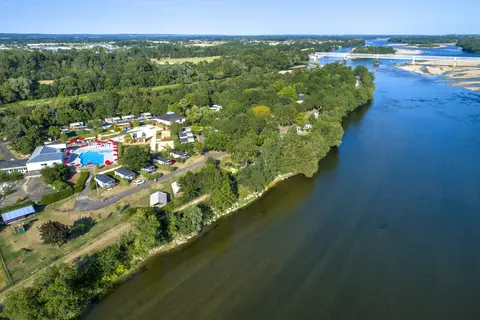 Flower Camping L Ile D Offard in Saumur — foto 23