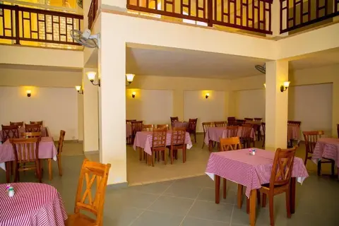 Tropic Garden Hotel in Banjul — foto 21