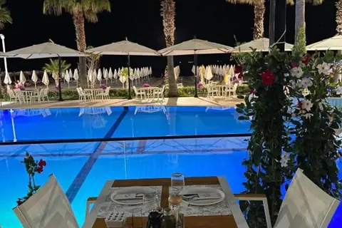 Blue Marine Hotel in Durres — foto 15