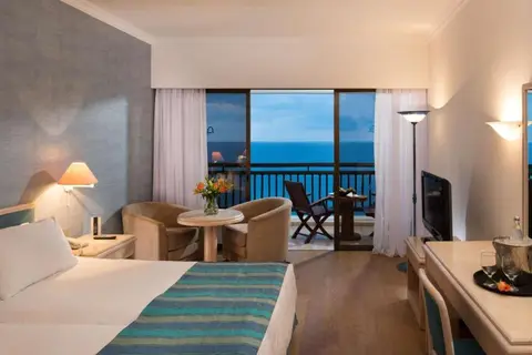 Coral Beach Hotel & Resort in Paphos — foto 29