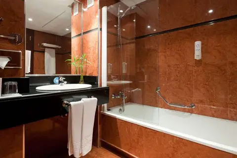 Senator Barajas Hotel in Madrid — foto 18