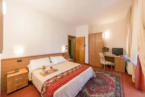 Hotel Lux in Alessandria, foto 14