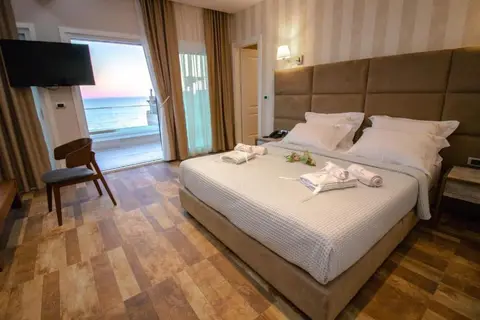 Blue Marine Hotel in Durres — foto 9