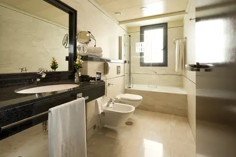 Hotel Sevilla Center in Sevilla — foto 11