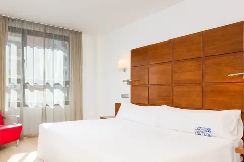 Hotel Zentral Ave in Zaragoza — foto 27
