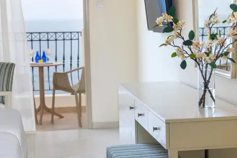 Aquamare Beach & Spa in Paphos — foto 20