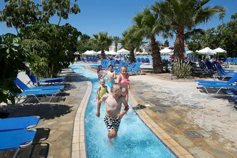 Avanti Holiday Village in Paphos — foto 8