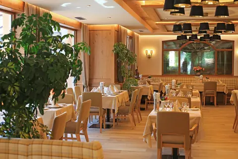 Hotel Cesa Tyrol in Canazei - Cianacei — foto 5