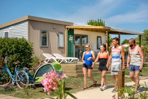 Flower Camping Les Ilates in Loix — foto 11