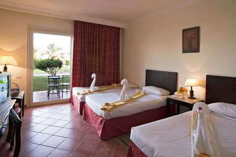The Three Corners Sea Beach Resort in Beach Bar — foto 5