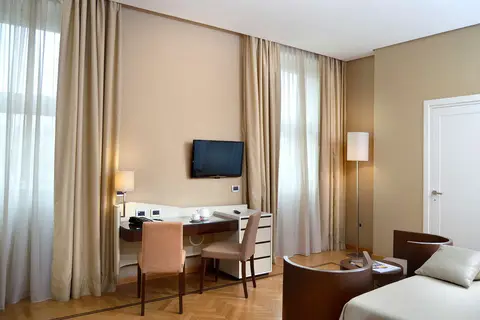 Palazzo Esedra in Napels, foto 20