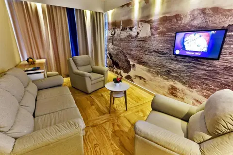 Carine Hotel Delfin in Bijela — foto 12