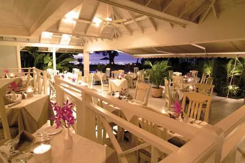 Treasure Beach Art Hotel, Barbados, An Autograph Collection All-Inclusive Resort in Holetown — foto 4