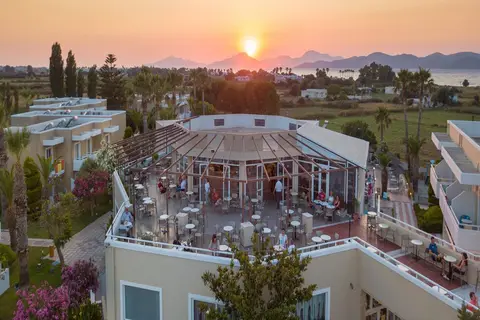Corali Hotel in Τιγκάκι — foto 13