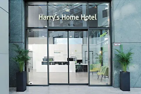 harry's home Wien Millennium Tower in Wenen — foto 13